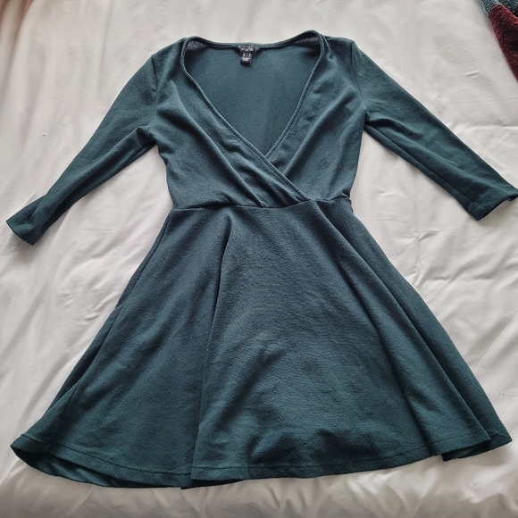 Light knit ballerina mini dress, size medium - Picture 2 of 5